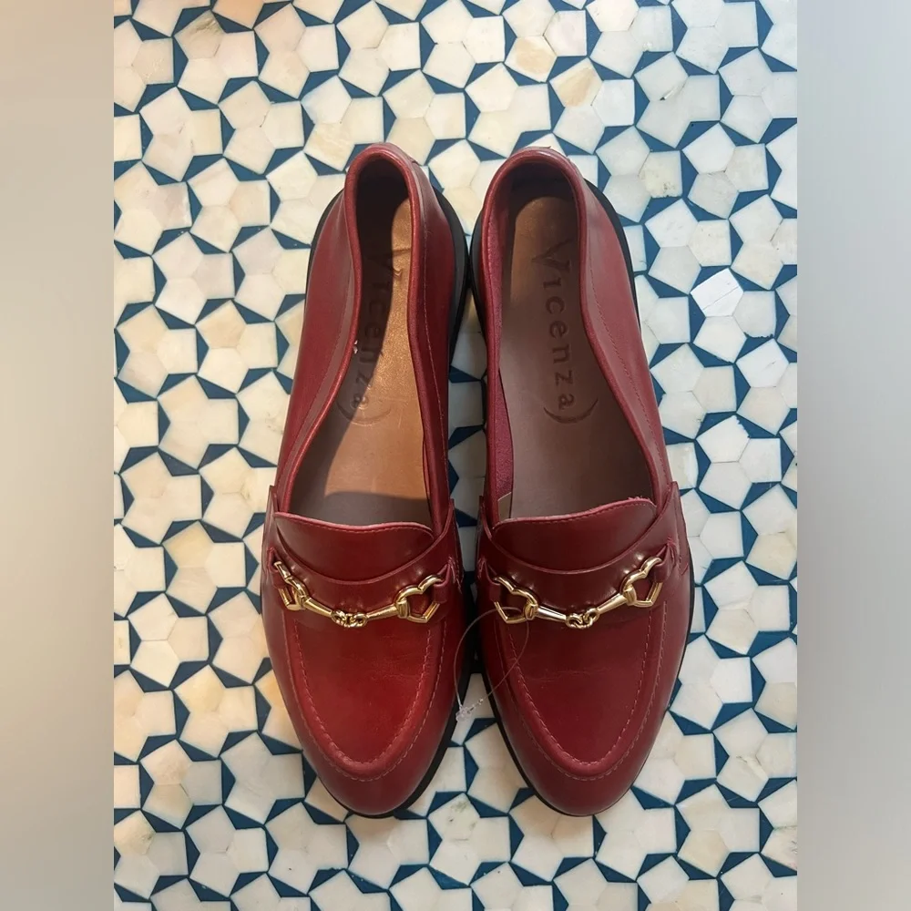 Vicenza Heart & Chain Loafers in red leather size 8 - Picture 3 of 4